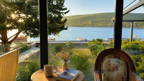 Cesme Villa | Çeşme Seaside House
