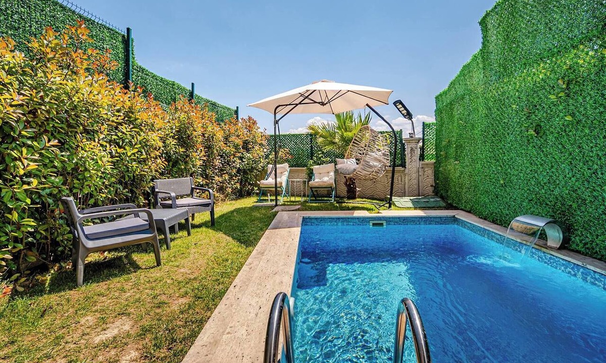 Dilovasi Villa | 2 Superior Villa Isıtmalı Havuz ve Deniz Manzara