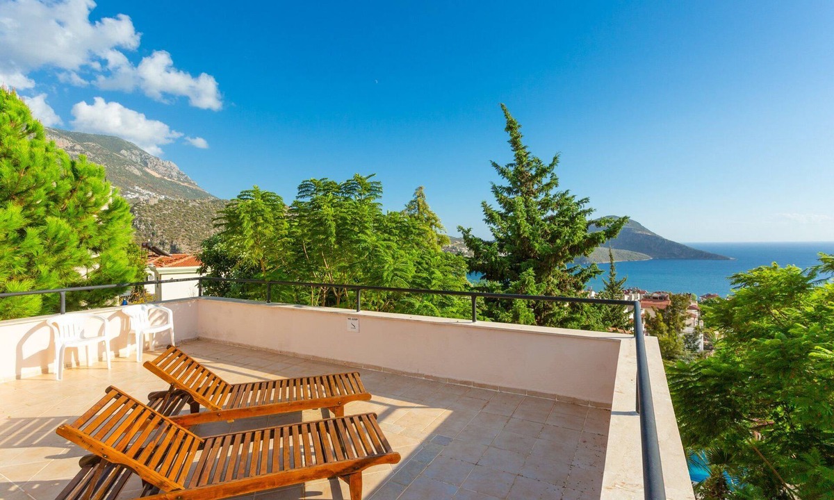 Kalkan Villa | 3+1 Villa with Sea View in Kalkan Center - Mimosa