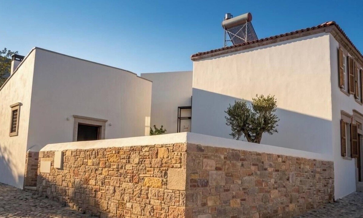 Ayvalik Bed & Breakfast | 4-bedroom Stone Villa with Pool in Cunda, Ayvalik