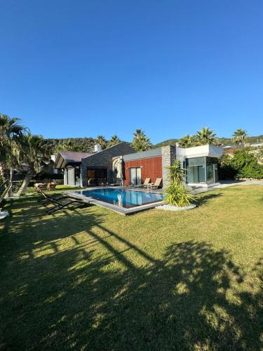 Yalikavak Villa | 4-Bedroom Villa with Sea View in Yalıkavak BD4150