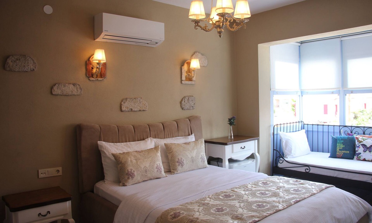 Hacımemis Hotel | Alaçatı Viola Hotel