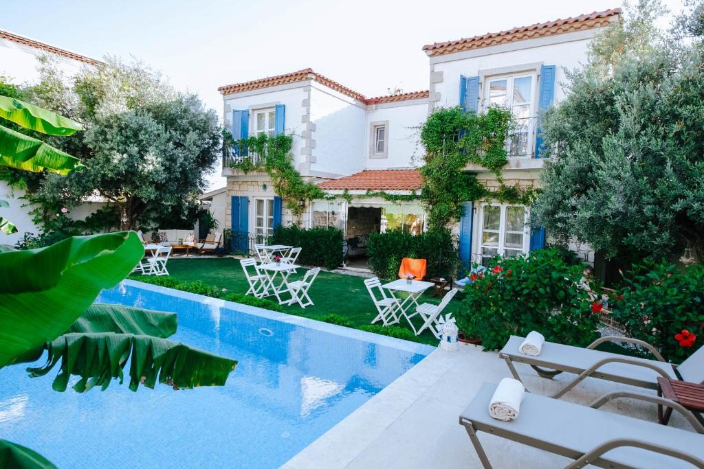 Tokoglu Hotel | AlaNarin Konak