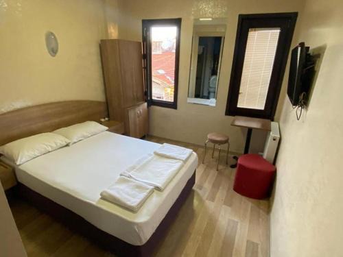 Rasimpasa Hotel | Aras Otel