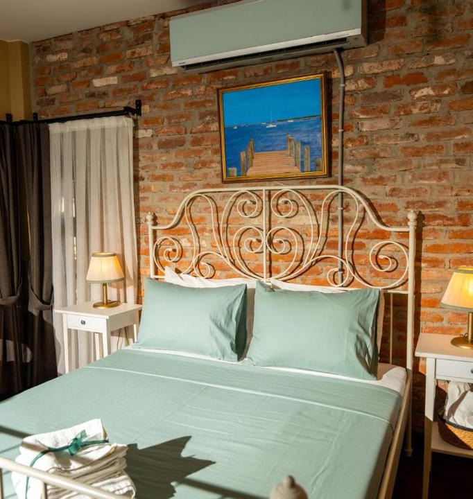 Ayvalik City Center Hotel | Avlulu Konak-Ayvalık