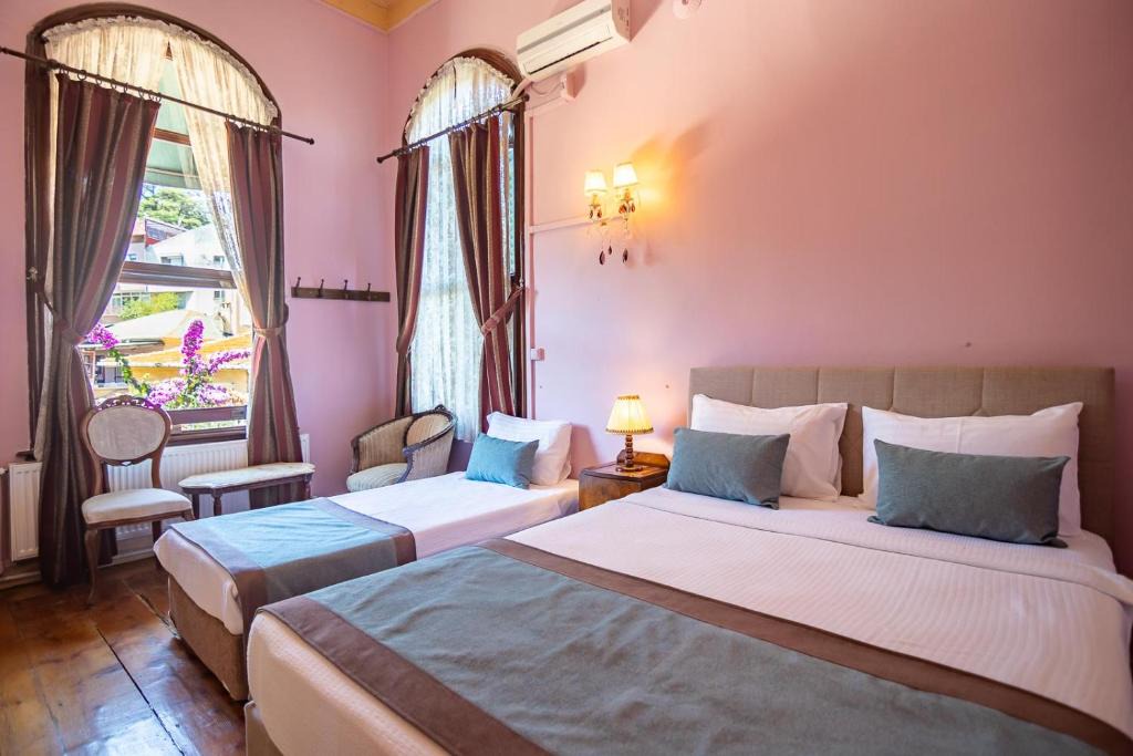 Adalar Hotel | Büyükada Anastasia Meziki History Mansion
