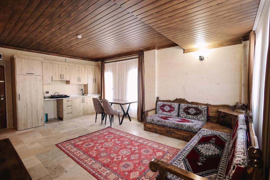 Uchisar House | Castle Stone House