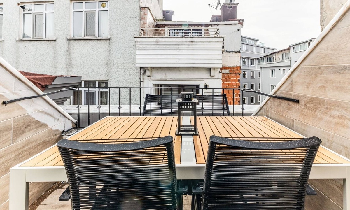 Osmanbey Apartment | Central Flat w Terrace 3 min to City's in Sisli