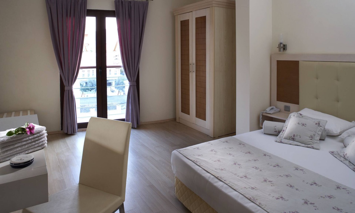 Marmaris City Center Apartment | Club Anastasia Hotel