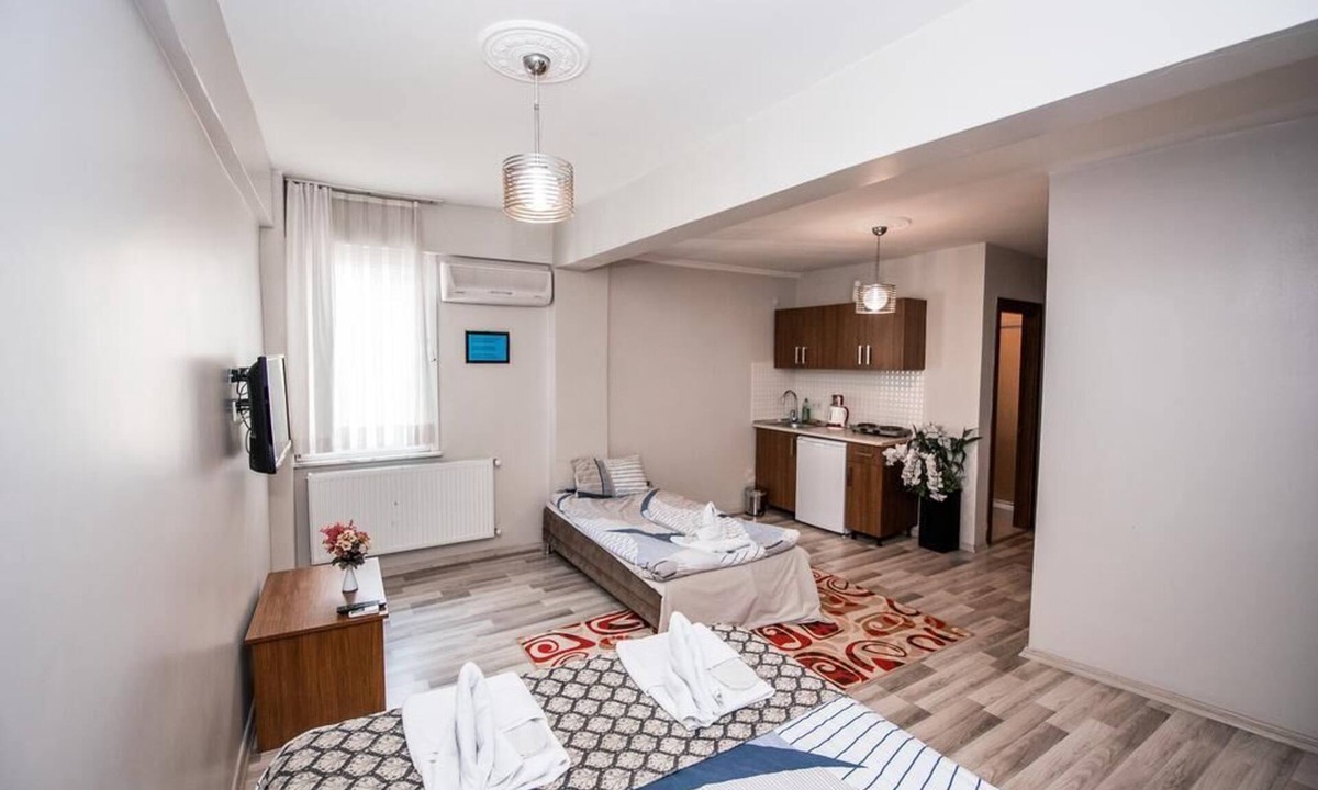 Old City Apartment | Comfort Triple Room with Kichenette