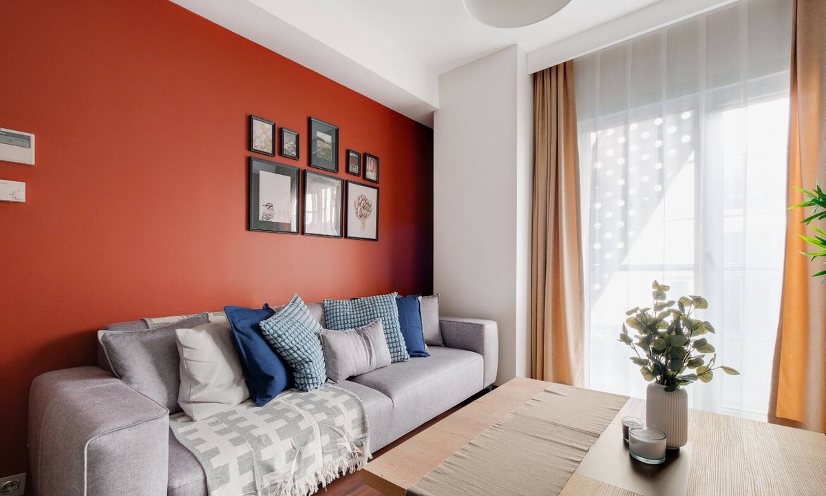 Sisli Apartment | Comfortable AC Residence Steps from Bomontiada