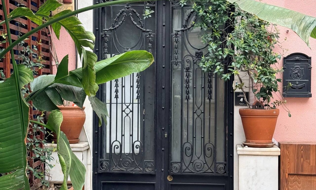 Arnavutkoy Apartment | Designer Townhouse with Rooftop on the Bosphorus