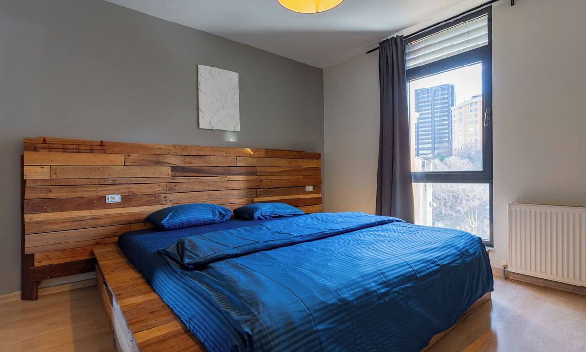 Osmanbey Apartment | Fabulous Large Duplex - 3 Bedroom 2 Bathroom - Terrace - Fast WiFi - Full Aircon