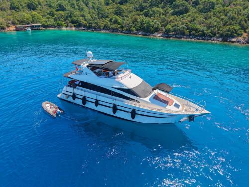 Gundogan Boat Rental | Gökçe1Yacht
