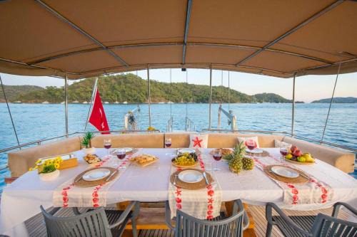 Kocasinan Boat Rental | Gulet for rent in Göcek - 24 Mt 6 Cabins 12 Guest
