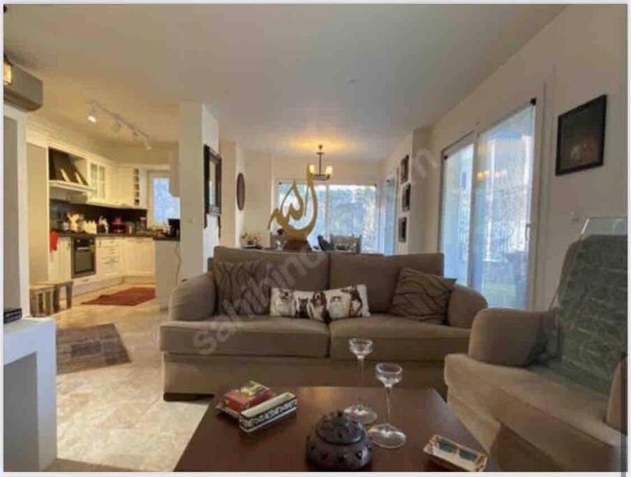 Gundogan Villa | Havuz olanağı sunan bahçeli villa