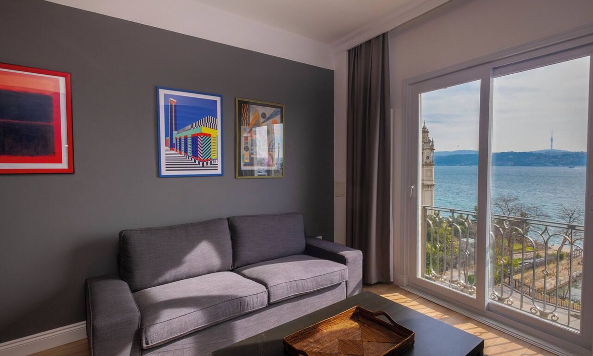 Kabatas Condo | Hip 2BR Apartment · Bosphorus & Dolmabahçe View · Central Beyoğlu