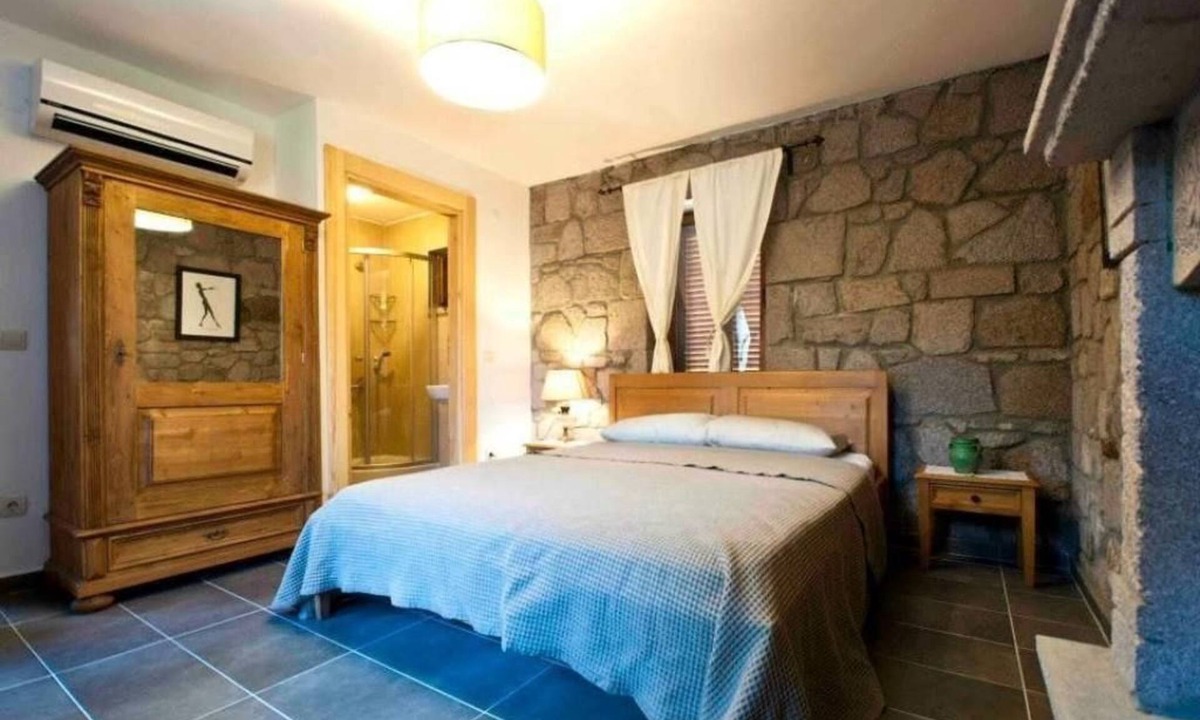 Behram Hotel | Idasos Tasodalar