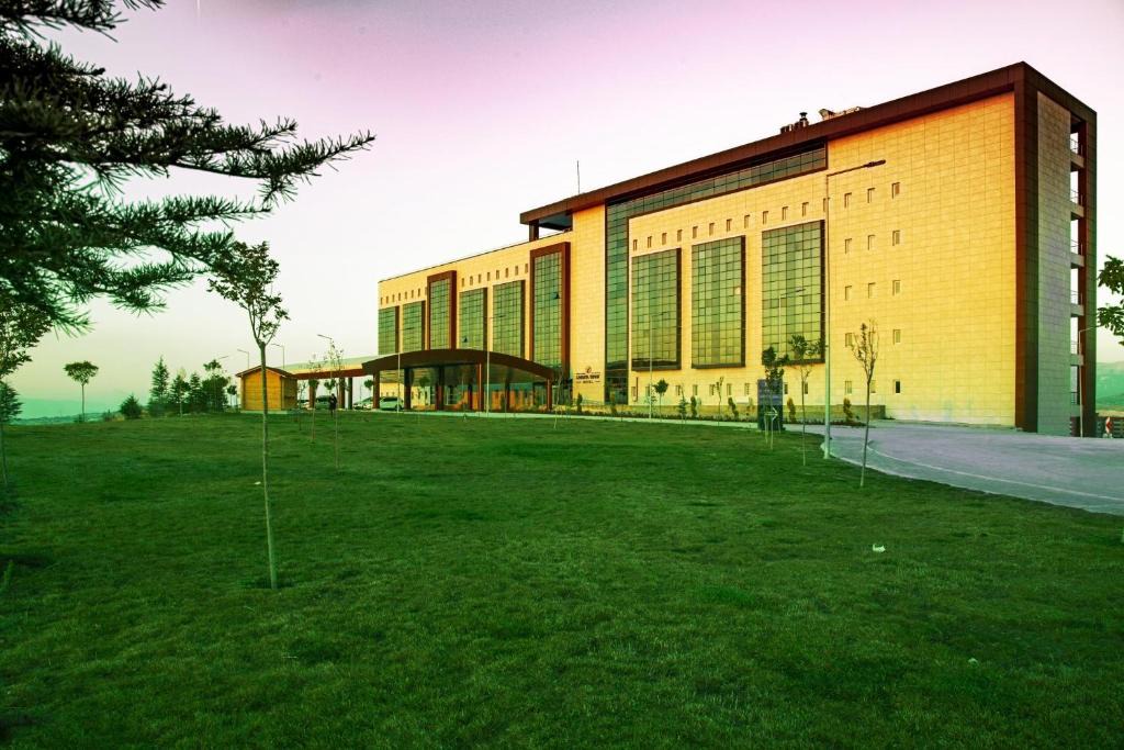 Yesilova Hotel | Lavanta Tepesi Hotel ve Spor Tesisleri