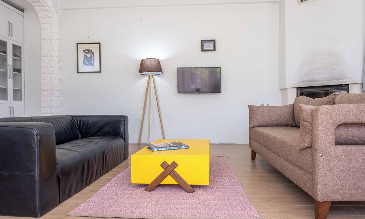 Bogazkent Apartment | Luna - 2 Bed Apartment with private garden