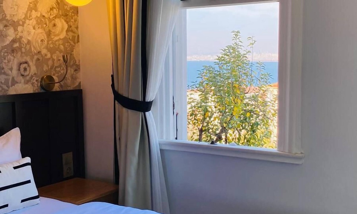 Adalar Hostel | Mansion Milia