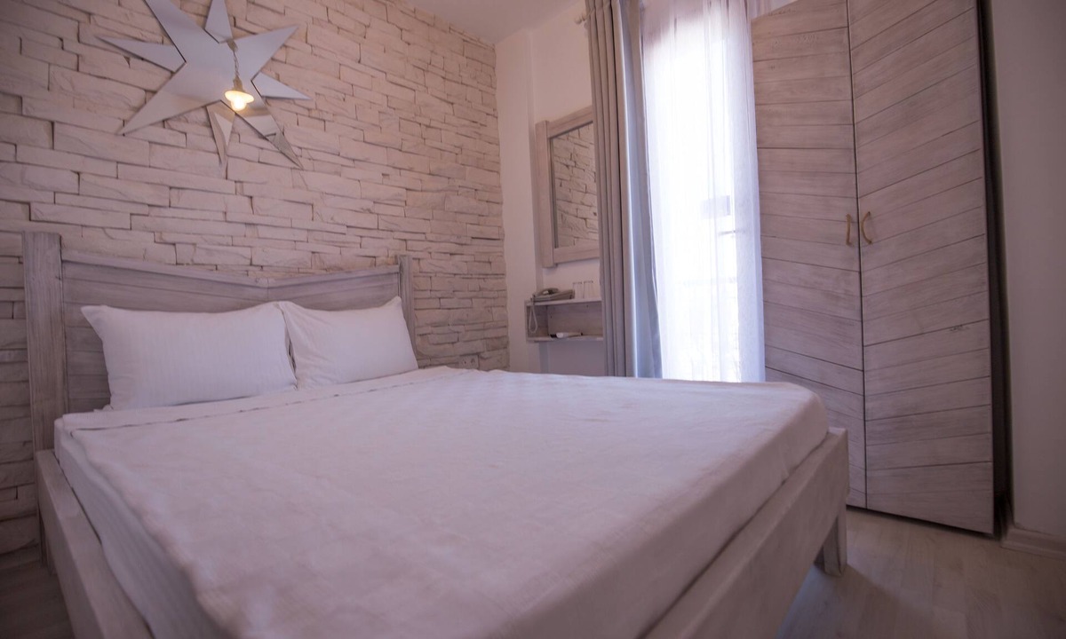 Foca Hotel | Menendi Otel
