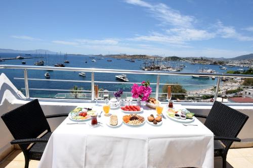 Bodrum City Center Hotel | Mia Hill Suites