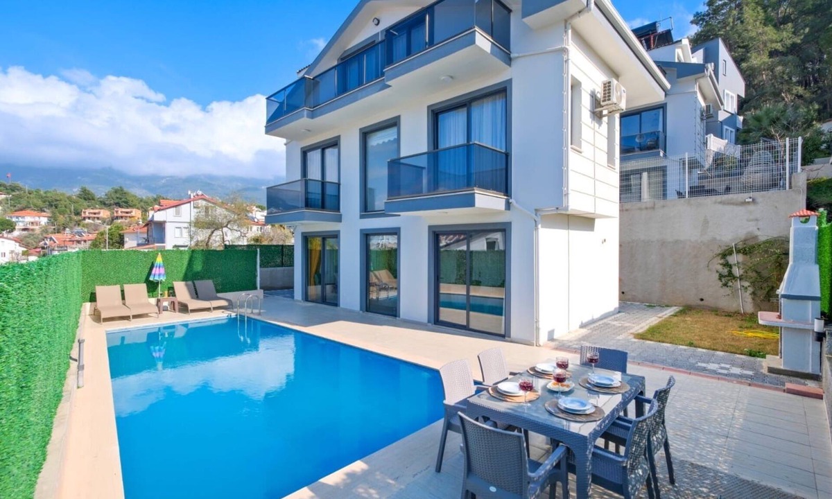 Hisaronu Villa | Modern 4+1 Villa, 3 Minutes from Ölüdeniz Beach – Perfect Vacation Opportunity!