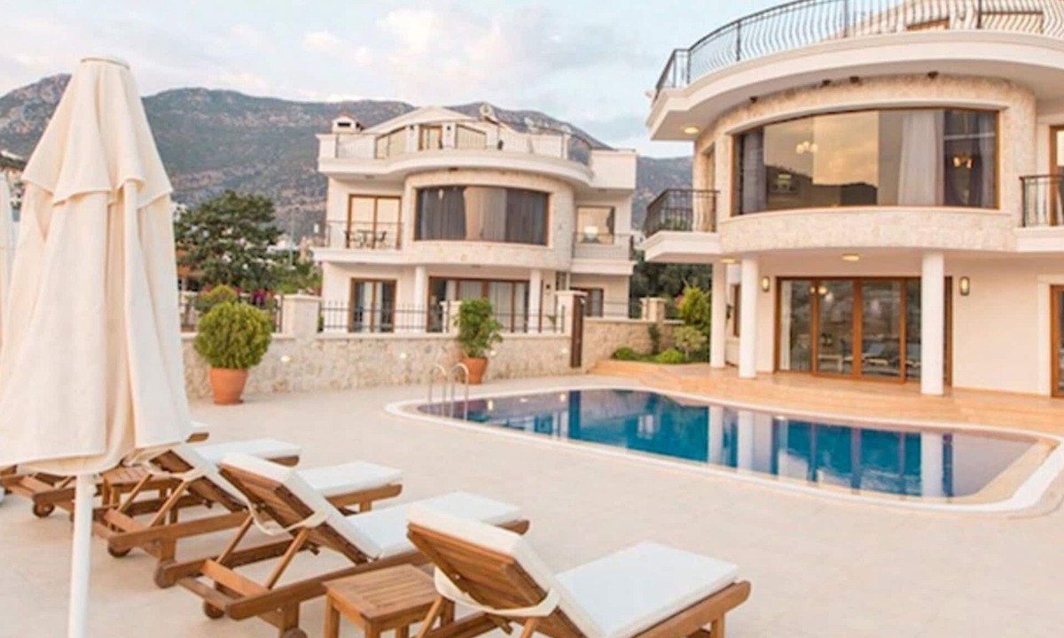 Kalkan Villa | Neria Duo, fantastic location and stunning sea view in Kalkan´s Kalamar Bay.