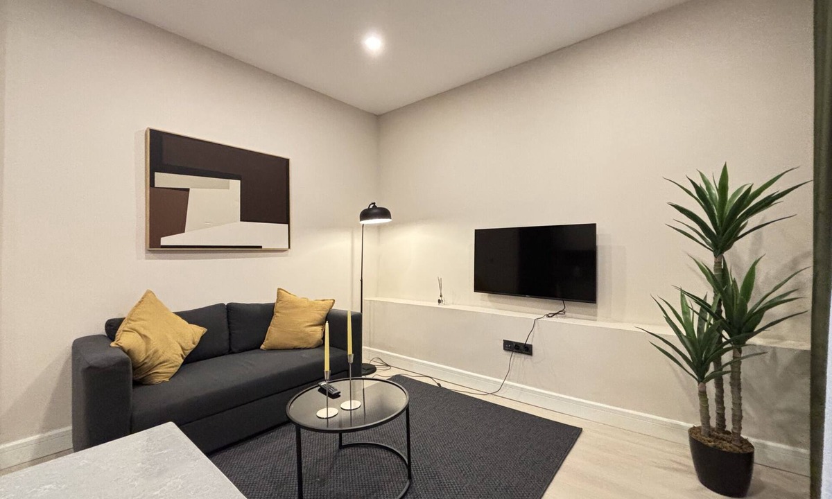 Osmanbey Apartment | Newly Built 2BR Residence in Central Şişli