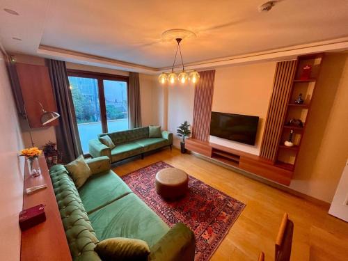 Sisli Apartment | Next to Cevahir Shopping Mall Perfect location comfortable luxury apartment
