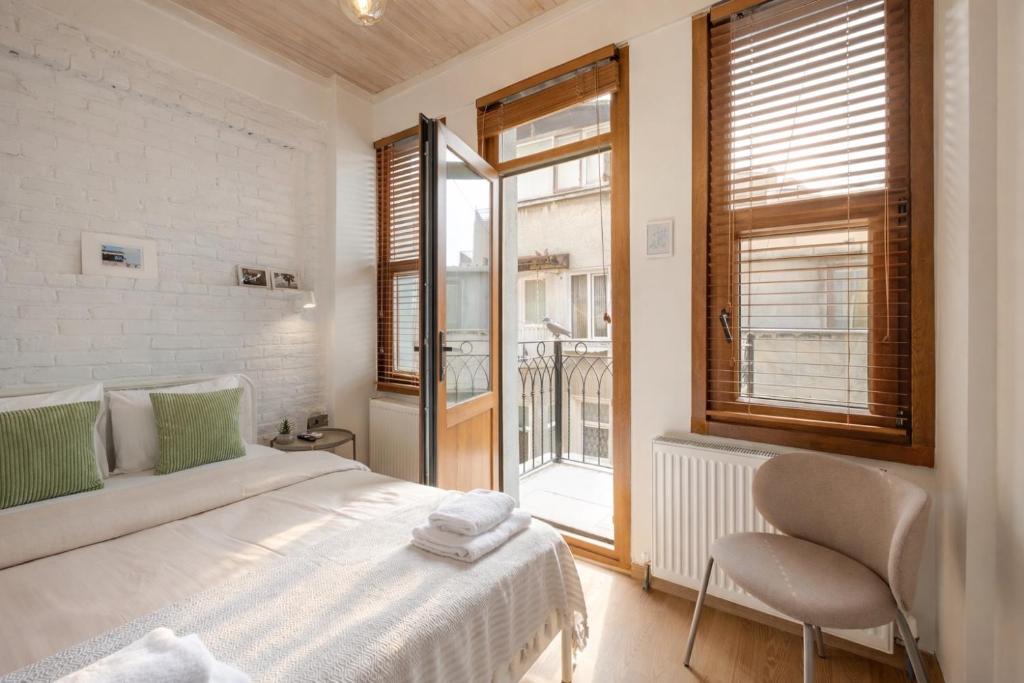 Kumkapi House | Oldcity House Friends & Families