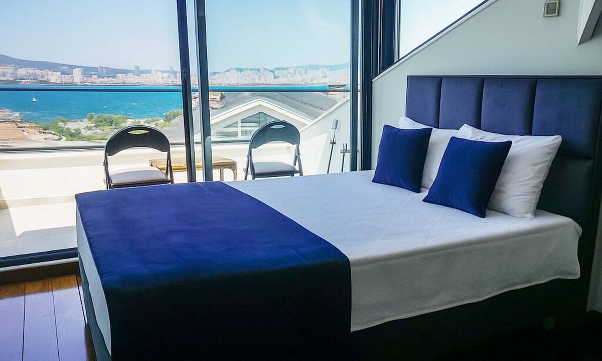Adalar Bed & Breakfast | Palm Villa