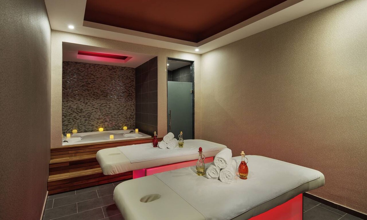 Kusadasi Resort | Pine Bay Holiday Resort