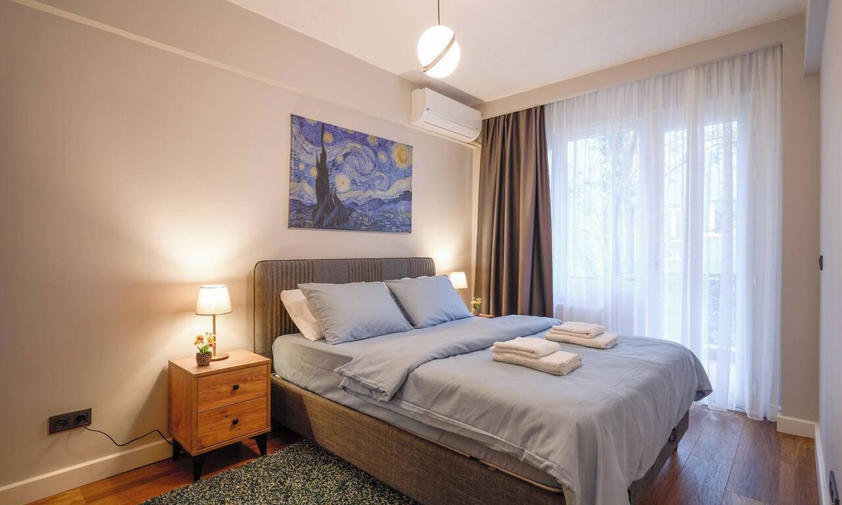 Moda Apartment | Renovated, Stylish, 3BR Kadıköy