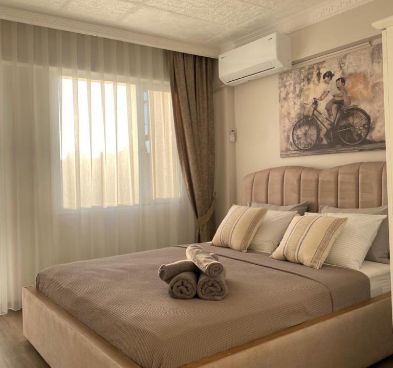 Old Town Apartment | Sea View, Your Home in the Center of Alsancak