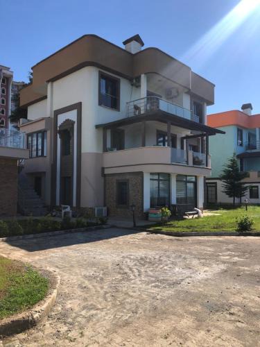 Arsin Villa | Seyran Seaside Apartments- 2-garden floor