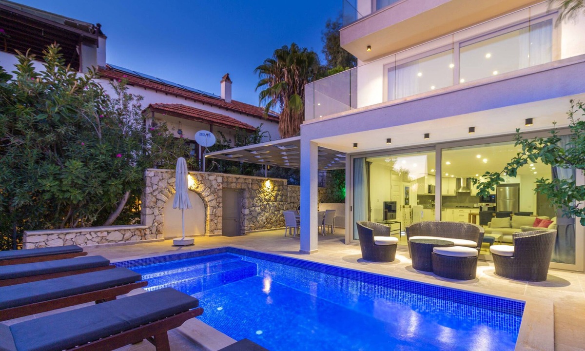 Kalkan Villa | Steps from Kalkan’s beach and tavernas