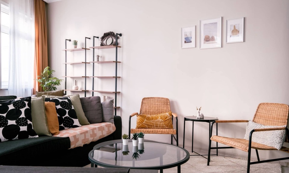 Tophane Apartment | Stylish Flat w/Balcony – 5 Mins from Taksim Square