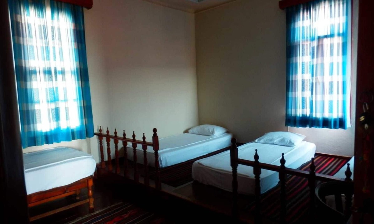 Ayvalik City Center House | Taksiyarhis Pension