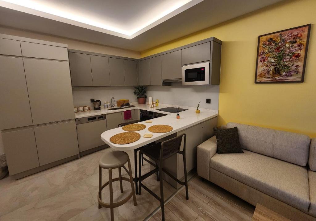 Mahmutlar Apartment | TOROS BULVAR Cozy fancy Sea view next to the Mall and near to the Beach, in the mid of Alanya Mahmutlar!
