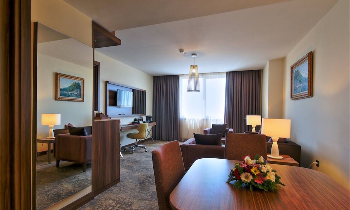 Buyukcekmece Hotel | Tuyap Palas