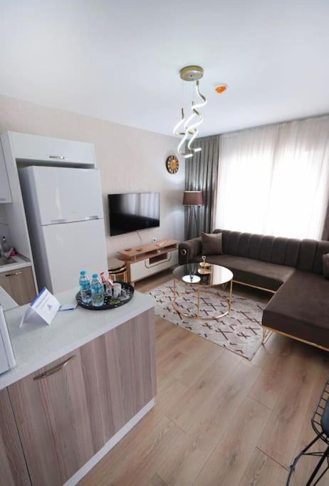Esenyurt Apartment | Two Bedroom King Deluxe Suite IS9