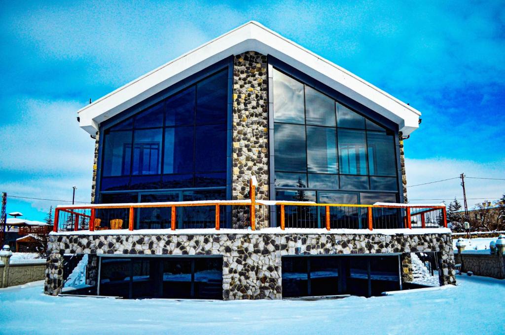 Melikgazi Ski Chalet | Ultra Luxury Chalet near Cappadocia - up to 9 people