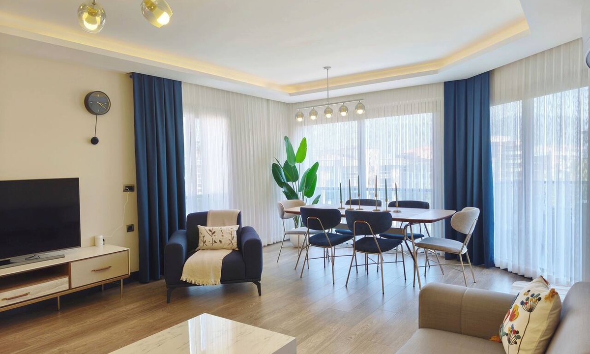 Bornova Apartment | Utopia Suite Residence – 4-Bedroom Apartment in Izmir with a Forest View