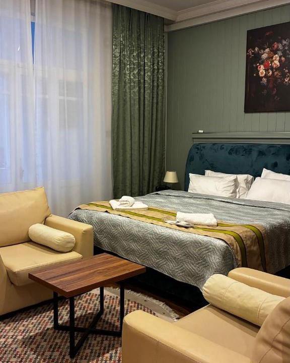 Talimhane Apartment | Verno Green Back