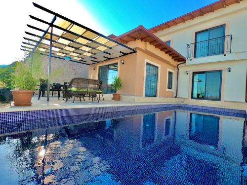 Kocasinan Villa | Villa Ares doğa manzaralı 8 kişilik