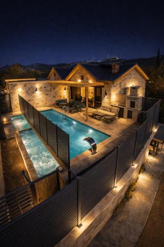 Sarıbelen Villa | Villa Gulenden Ozel Havuzlu Korunakli Mustakil Villa