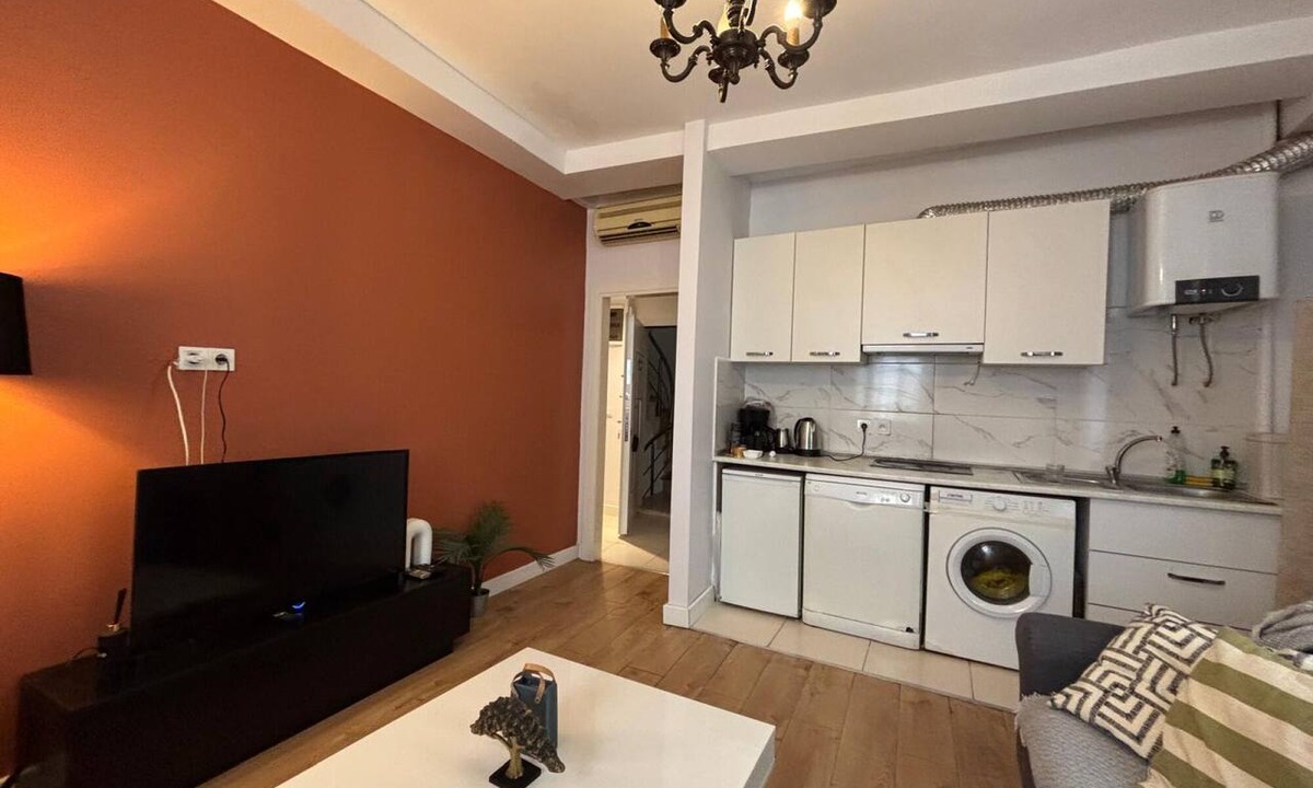 Cagaloglu Apartment | Walk to Sultanahmet | Comfortable 2BR Apartment