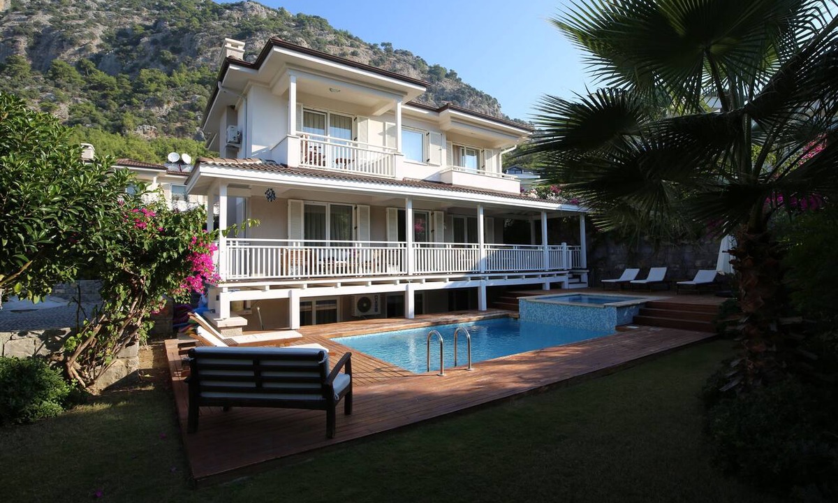 Gocek Villa | Welcome to our stunning villa in Gocek, Turkey with private garden and pool.